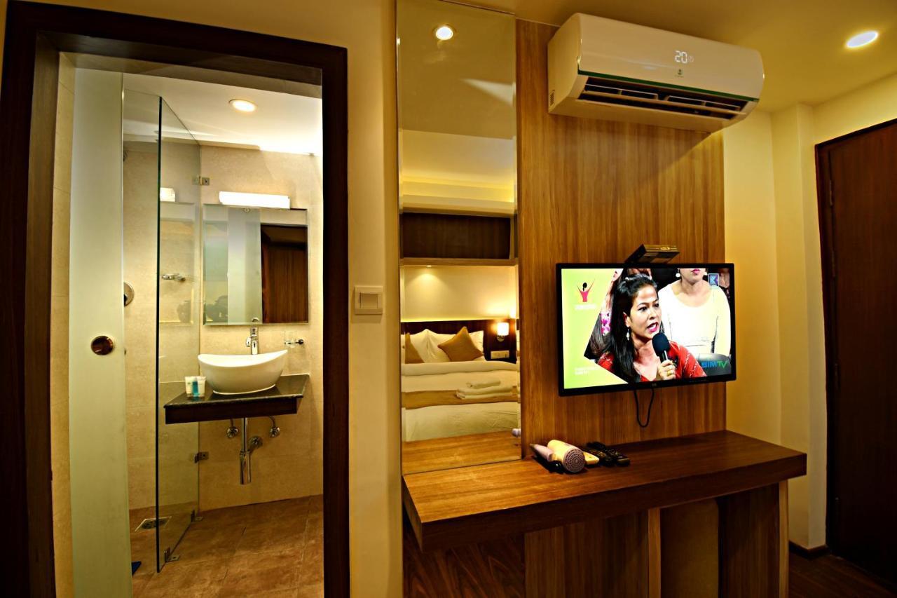 The Milestone Hotel Kathmandu Buitenkant foto